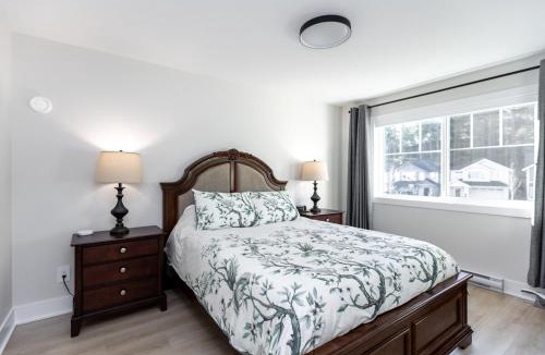 Colwood Apartment | Cozy Corner on Trumpeter