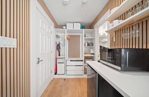 Whistler Creekside Apartment | Cozy Creek Den - Studio w Hot Tub & Pool