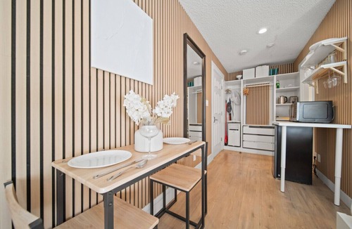 Whistler Creekside Apartment | Cozy Creek Den - Studio w Hot Tub & Pool