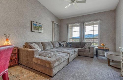 East Kootenay House | Cozy Fairmont Hot Springs 1BR Condo