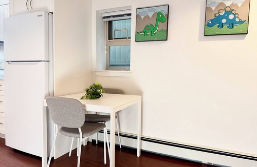 Renfrew-Collingwood House | Cozy Family 2BR in East Van, Walk to SkyTrain