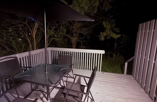 Belleville House | Cozy Family Friendly Belleville Retreat