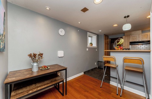 Hastings House | COZY GARDEN SUITE ON TRINITY STREET