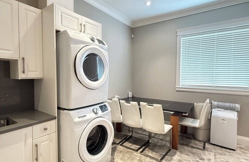 Steveston House | Cozy Guest Suite | Clean, Quiet & Relaxing