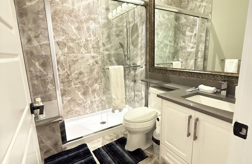 Steveston House | Cozy Guest Suite | Clean, Quiet & Relaxing