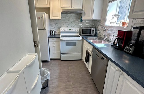 North Vancouver House | Cozy Home Away
