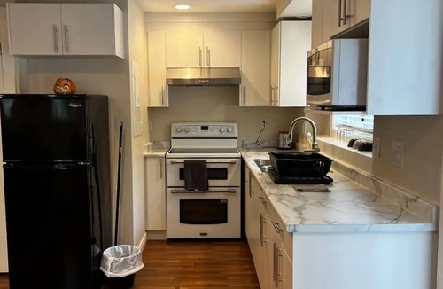 Delta House | Cozy home in Sunshine hills Delta,Enchanting 1-bedroom house.