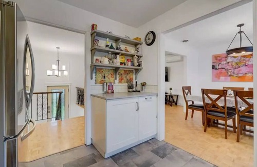 Saint-Hubert House | cozy house parking private Montreal