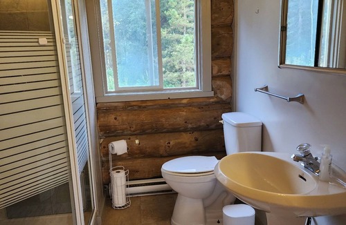 Stikine Region House | Cozy Log Cabin Upper Unit with Deck – Great access to Atlin, trails and beach!