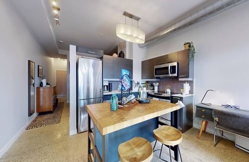 Corktown Condo | Cozy Modern Soft- Loft w/Large Private Balcony!