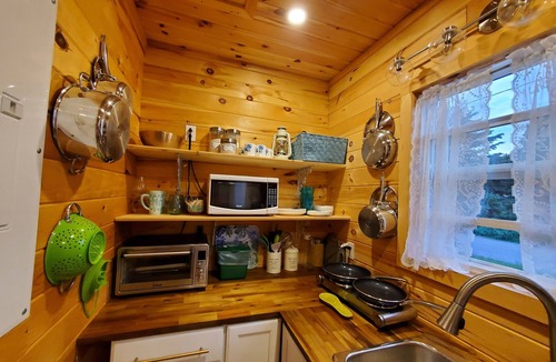 Chelton Apartment | Cozy oceanfront suite with direct access to beautiful beach in PEI