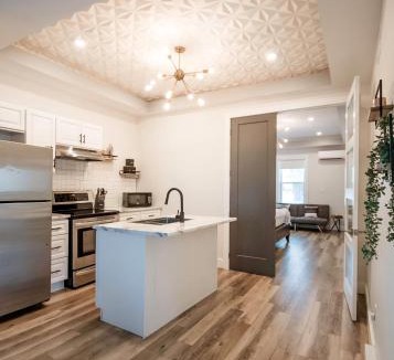 Moncton Apartment | Cozy One Bedroom Apartment- Downtown Moncton