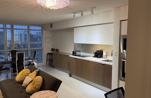 CityPlace Apartment | Cozy open concept 2BR 2Bath w/Parking -Jays/CN