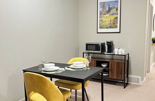 Sage Hill House | Cozy Private 1-BR | Separate Entry + Free Parking