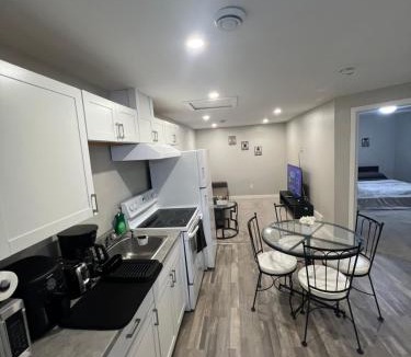 Regina Apartment | Cozy Private Suite with Parking near restaurants