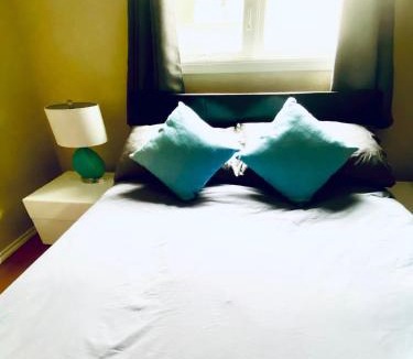 Central Okanagan House | Cozy Queen Suite Near Okanagan Lake