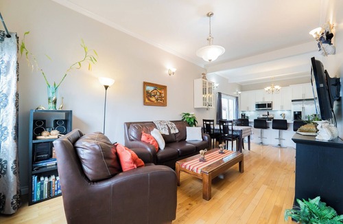 Regional District of Nanaimo House | COZY, RELAXING FAMILY-SIZED HOUSE/NEAR THE FERRY, PARKS, SHOPPING & DOWNTOWN