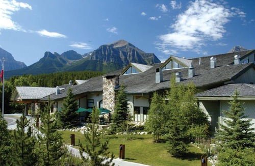 Lake Louise Apartment | Cozy Room in the Mountains | On-Site Ski Lockers!