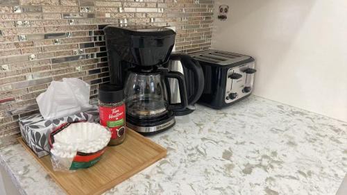 Willowdale House | Cozy Room North York Shared Bath Near Subway