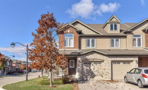 Guelph House | Cozy rooms in Guelph
