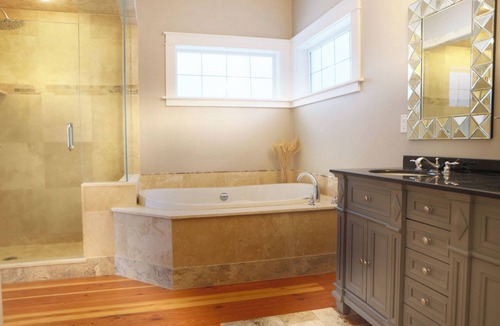 Shawnigan Lake Villa | Cozy Shawnigan Lake Carriage House
