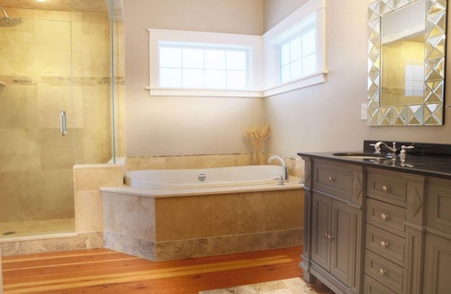 Shawnigan Lake Villa | Cozy Shawnigan Lake Carriage House