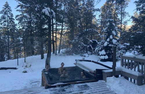 Windermere Cabin | Cozy Timber Ridge 1 Cabin - Private Beach/Lake Access