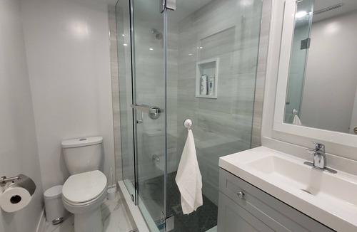 Hillcrest Village Apartment | Cozy Unit with Private Kitchen & Bathroom near Seneca/Fairview Mall