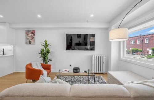 Mount Pleasant West Apartment | Cozy & Warm Vacation in Midtown Toronto