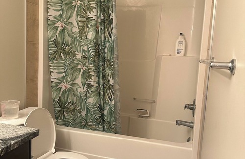 Northeast Edmonton Hotel | CozyVibe Stay