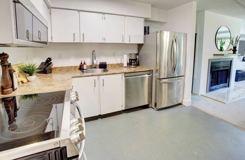 Whistler Creekside Condo | Creekside 2BR:Sleeps 6,Patio+ BBQ, Pool, Parking, Near Shops and Lakes!