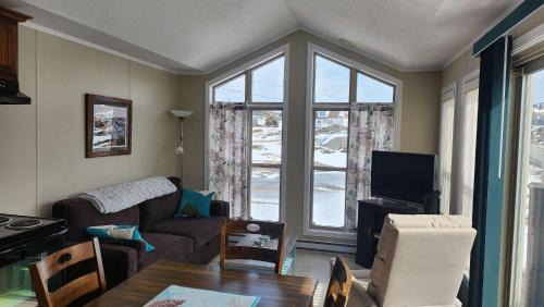 Twillingate House | Crimson Sky Cottage
