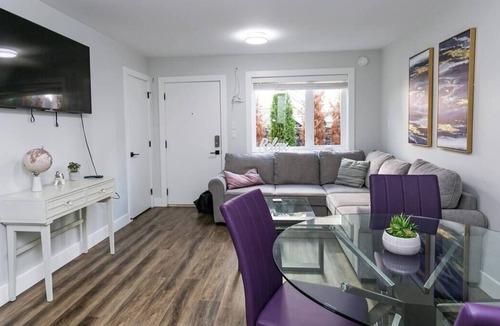 Saanich West House | Cute 2bedroom Suite Close To The City