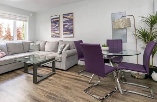 Saanich West House | Cute 2bedroom Suite Close To The City