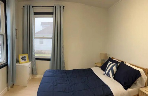 St. Catharines House | Cute Bear Inn