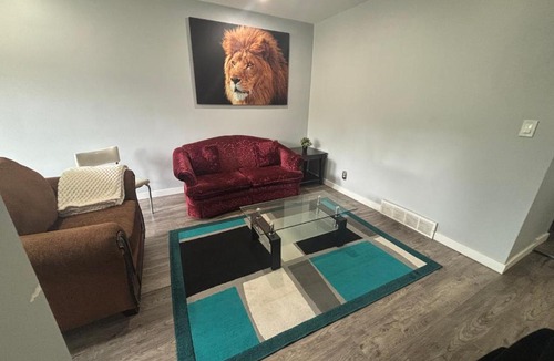Highland Park Apartment | Cute Highland Park Upper B Unit