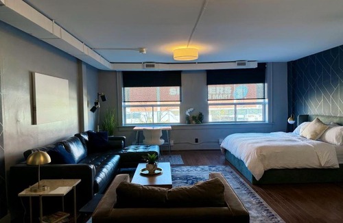 Riverdale Hotel | Danforth Hotel