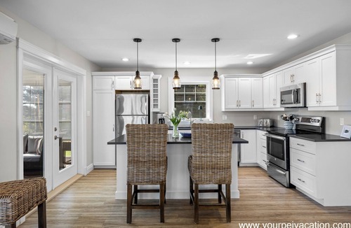Darnley Cottage | Darnley cottage, walk to beach, 4br/2.5 bth