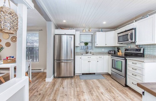 Pointe-du-Chene Cottage | Day-Dream is a beautiful coastal cottage
