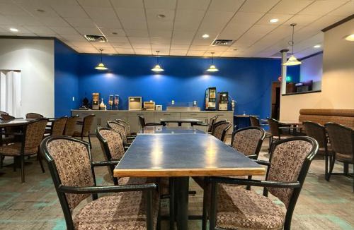 Drayton Valley Hotel | Days Inn by Wyndham Drayton Valley