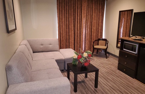 Surrey Hotel | Days Inn by Wyndham Surrey