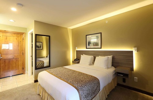 Surrey Hotel | Days Inn by Wyndham Surrey