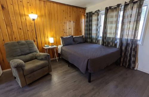 Okanagan-Similkameen Hotel | Deerview Lodge & Cabins - Princeton BC