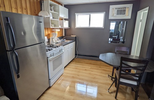 Okanagan-Similkameen Hotel | Deerview Lodge & Cabins - Princeton BC