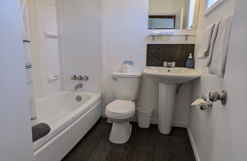 Okanagan-Similkameen Hotel | Deerview Lodge & Cabins - Princeton BC