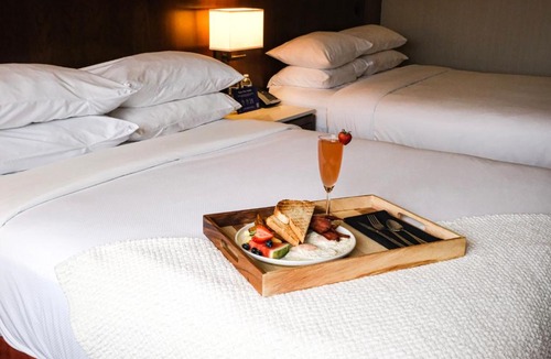 Willow Park Hotel | Delta Hotels by Marriott Calgary South