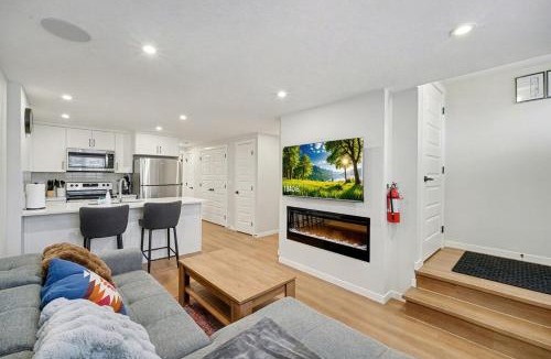Southeast Calgary Apartment | Deluxe Mahogany Lake Getaway Sleeps 4
