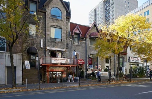 Shaughnessy Village Hotel | Destination Stays Montreal Downtown