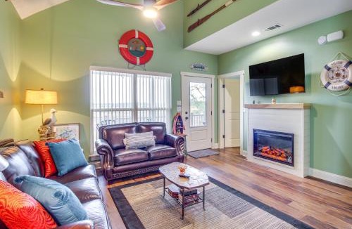 Midway House | Dock & Fire Pit: Waterfront Midway Retreat!