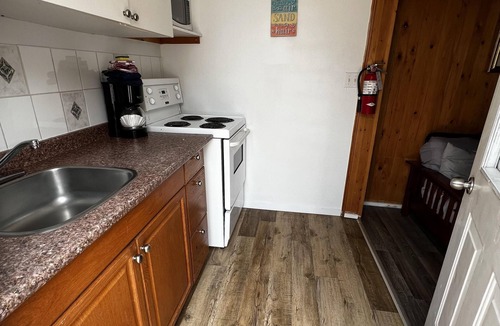 Wasaga Beach Cottage | Dock Life Beach 1 - Cottage 8, Riverside, 2 bdrm and Loft, 3 min walk to Beach 1